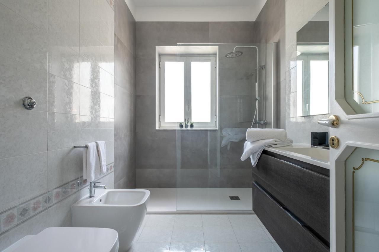 Sweet Life - Luxury Apartment-Suite-Rooms Bari Exterior foto